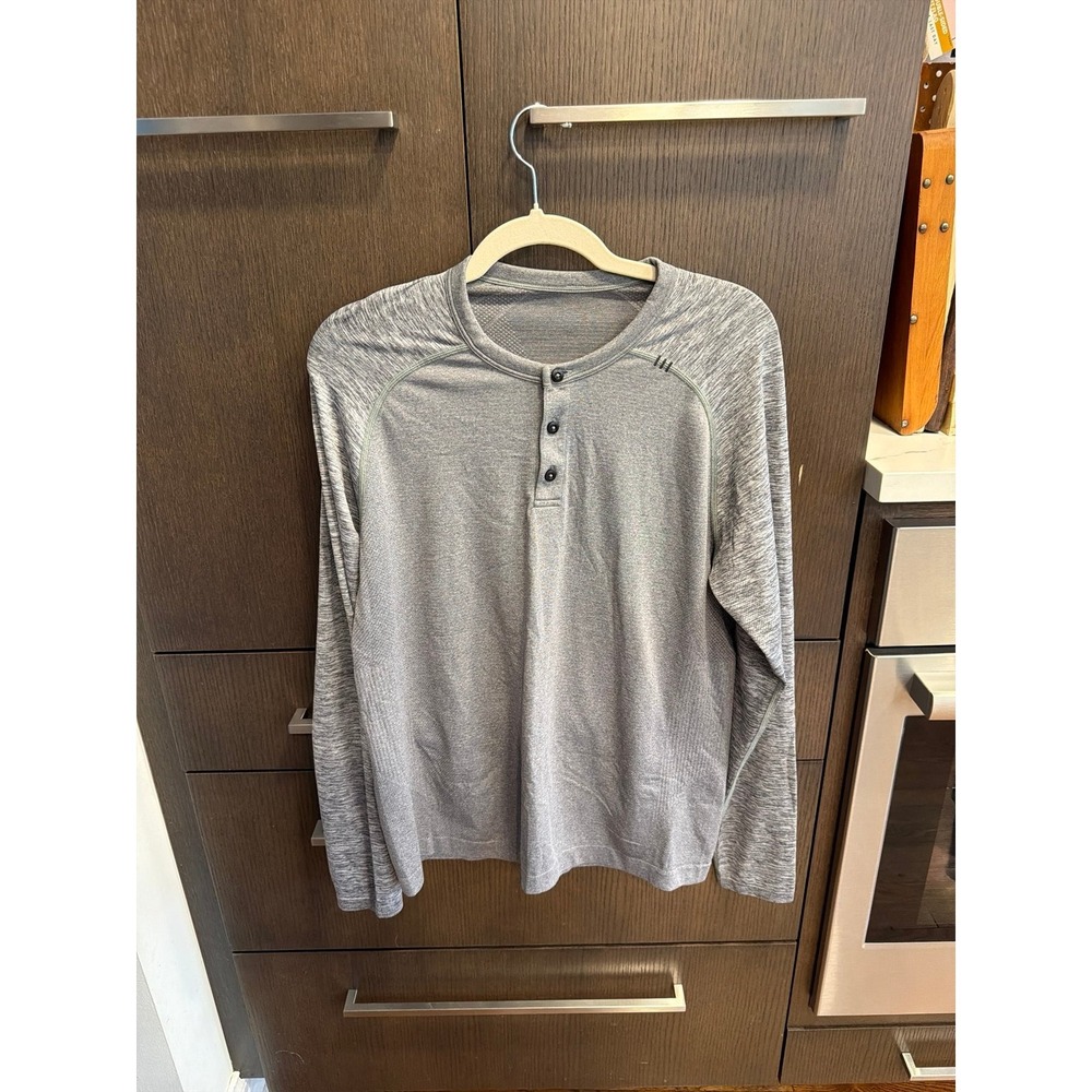 Lululemon Metal Vent Tech Long Sleeve Henley gray‎ medium